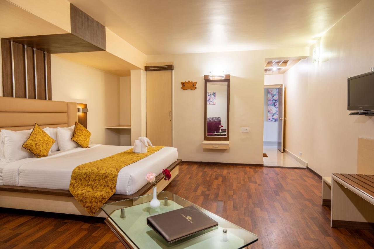 Poppys Pleasant Stay Kodaikanal Buitenkant foto