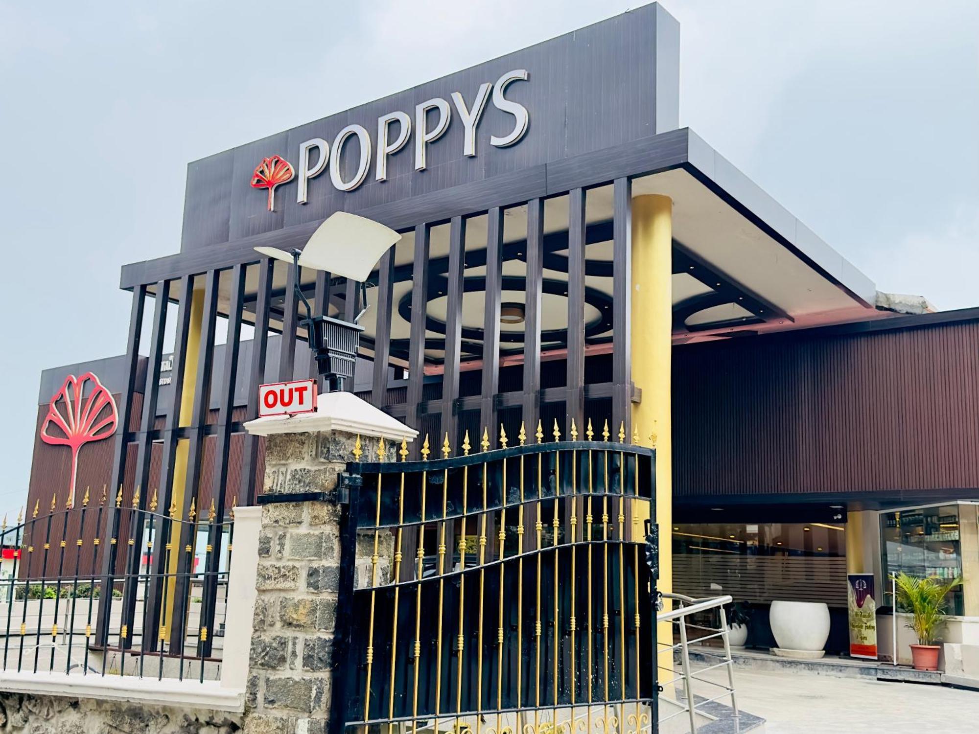 Poppys Pleasant Stay Kodaikanal Buitenkant foto