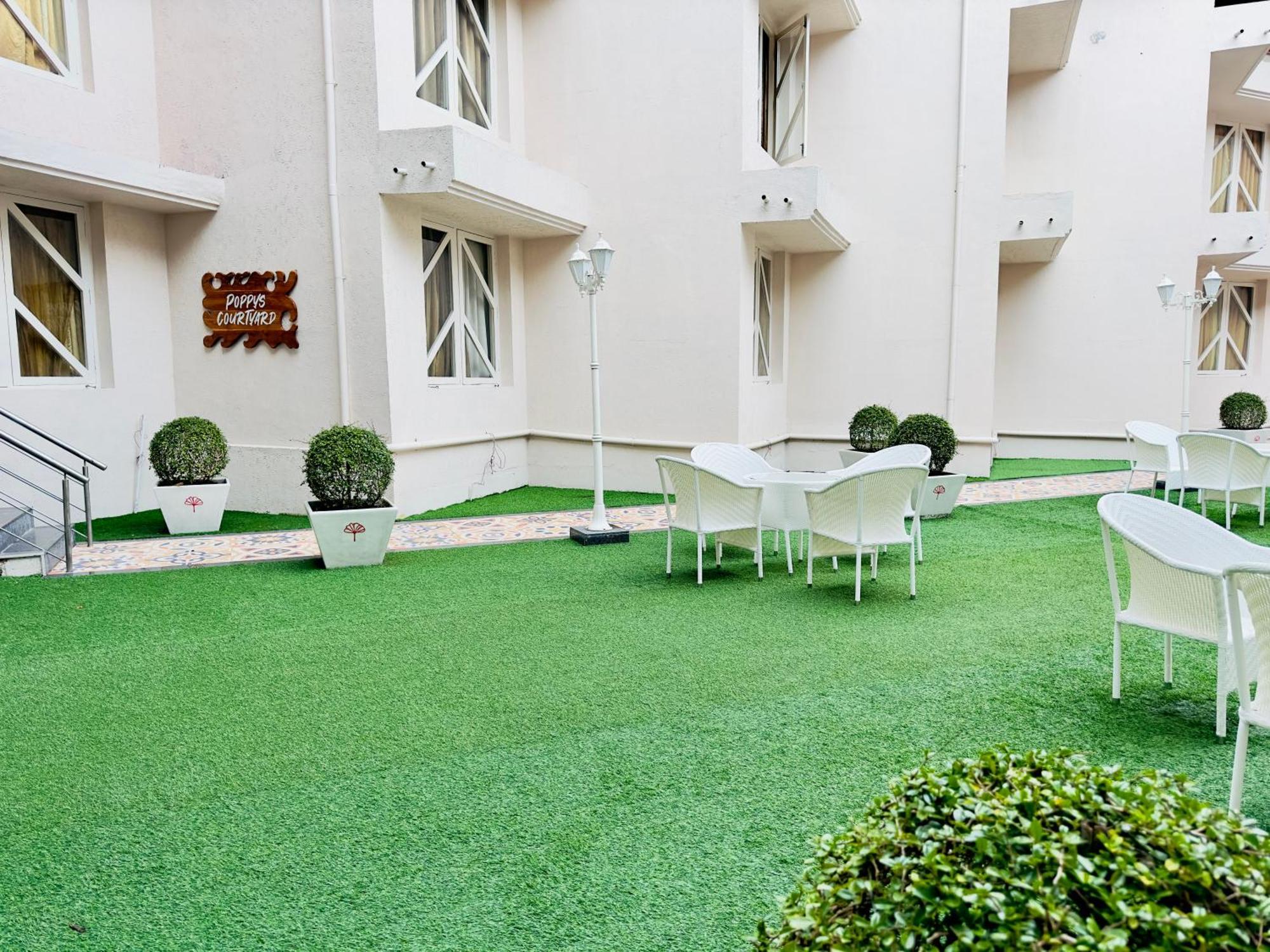 Poppys Pleasant Stay Kodaikanal Buitenkant foto