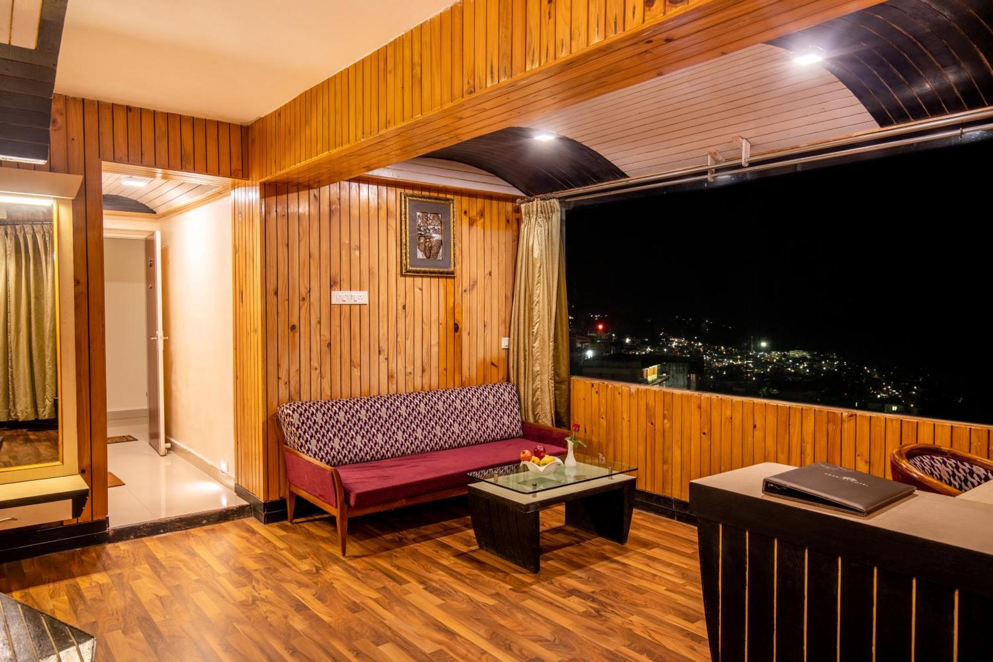 Poppys Pleasant Stay Kodaikanal Buitenkant foto
